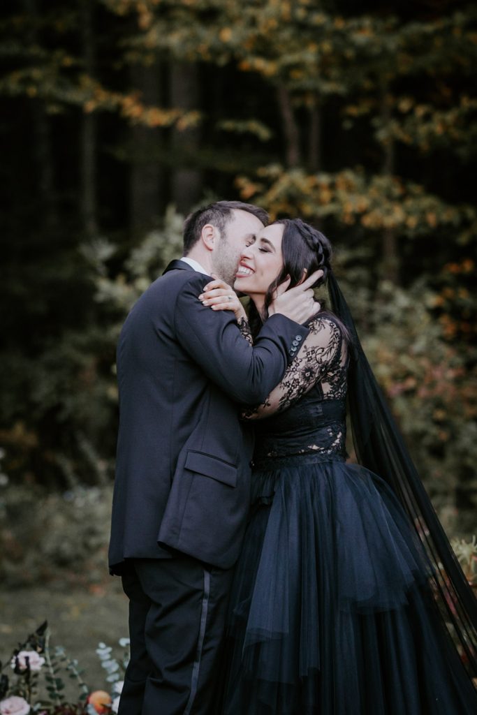 Fall wedding at foxfire mountain house - by Lucie B. Photo brooklyn wedding photographer