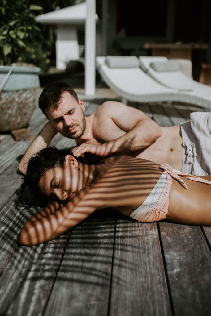 Couple photoshoot during hawaii elopement