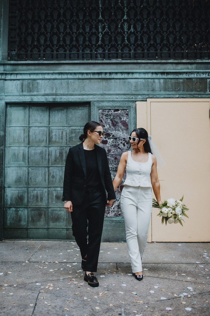 NYC elopement of lesbian couple - by Lucie B. Photo brooklyn wedding photographer