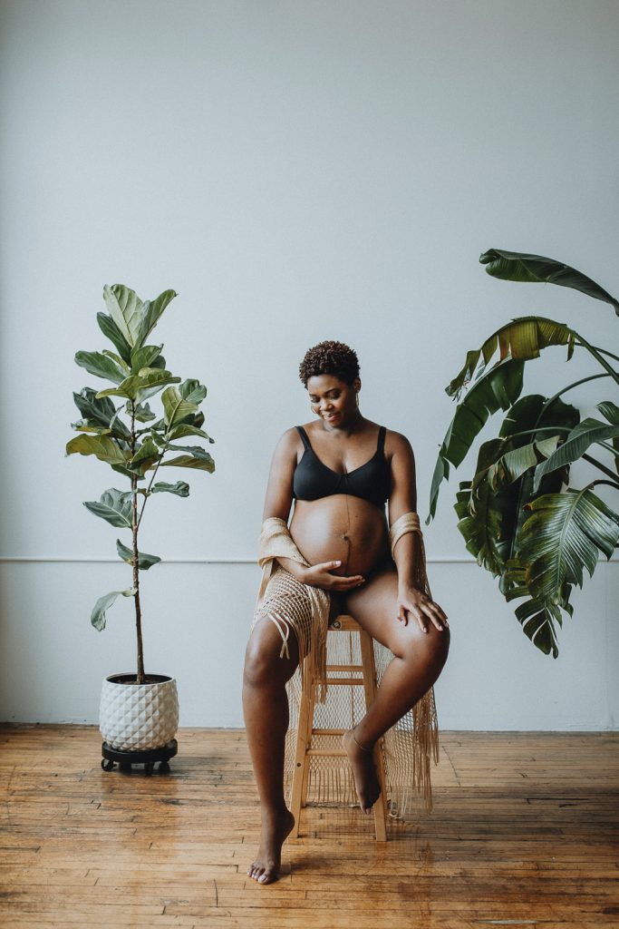 Maternity photoshoot of black pregnant woman in brooklyn studio