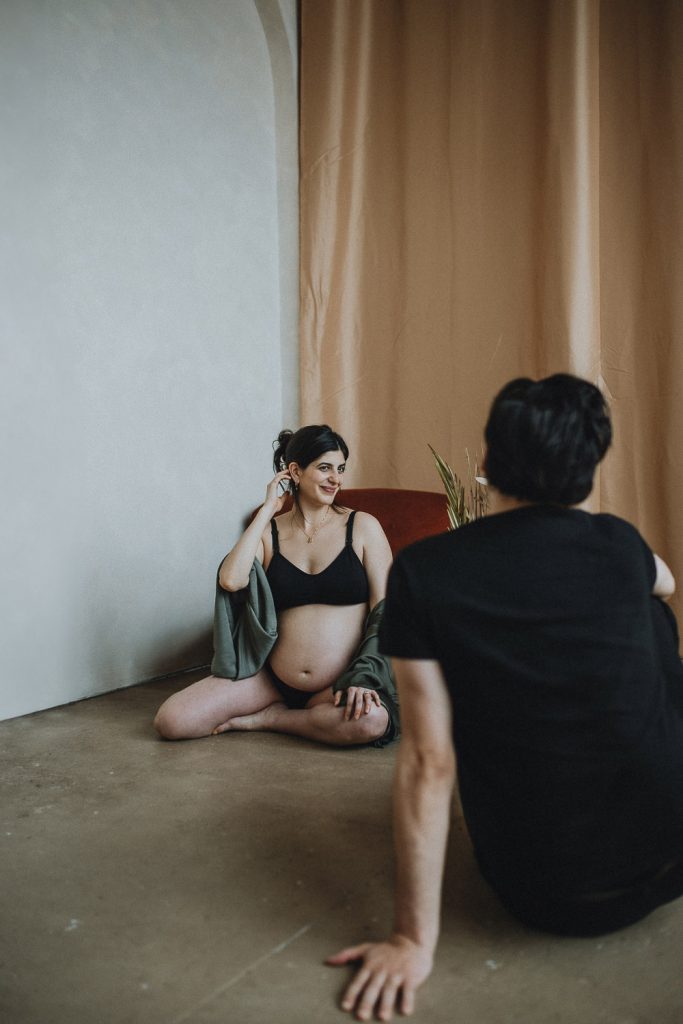 Intimate maternity photoshoot in brooklyn studio