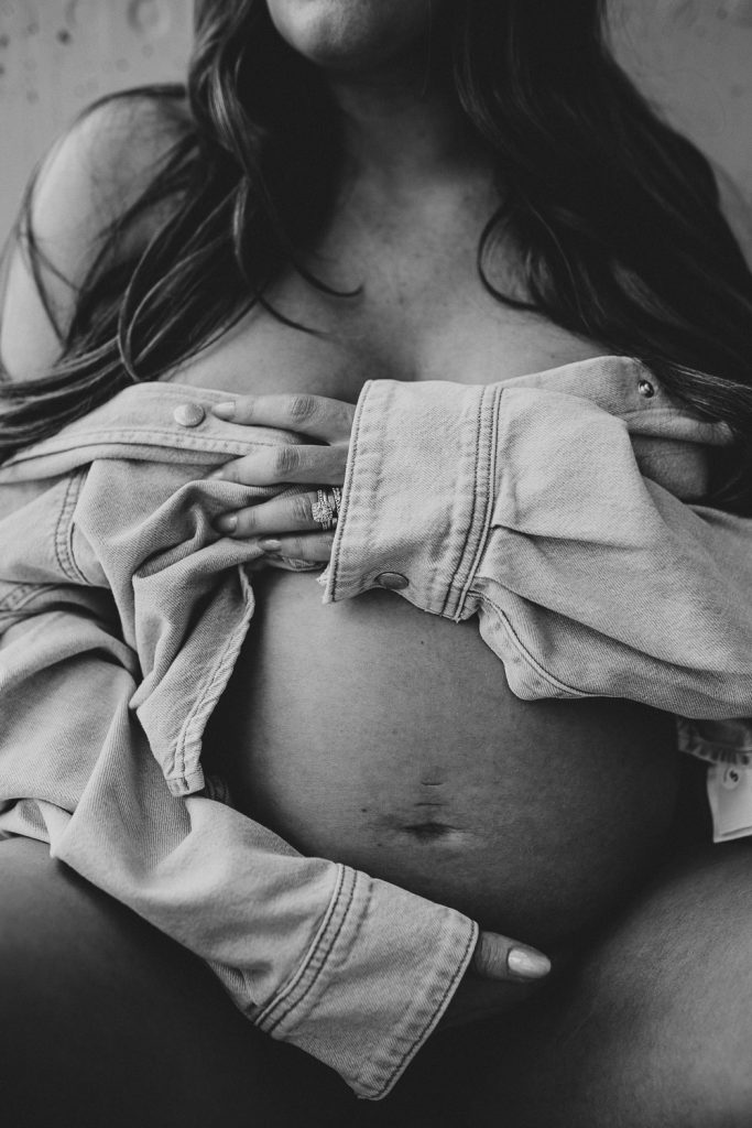 Intimate maternity photoshoot in brooklyn studio