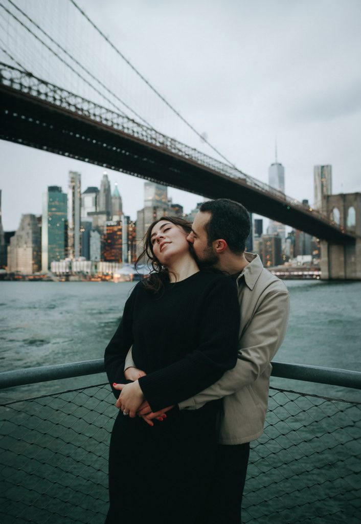 Engagement photoshoot by dumbo waterfront
