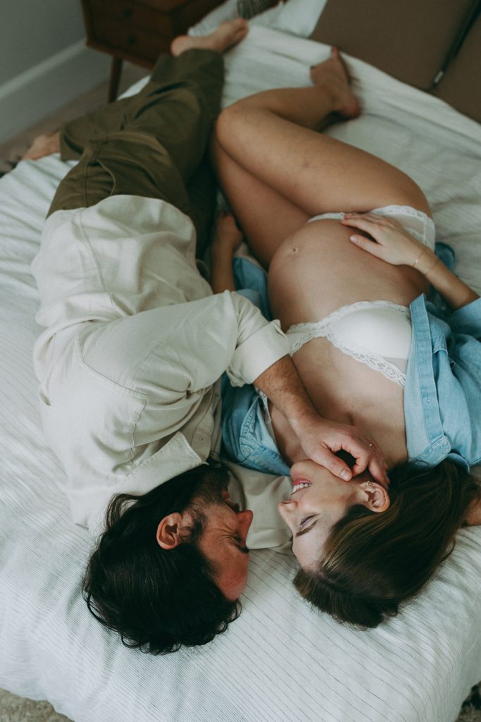 Maternity photoshoot at home in brooklyn