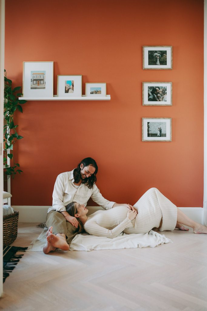 Maternity photoshoot at home in brooklyn
